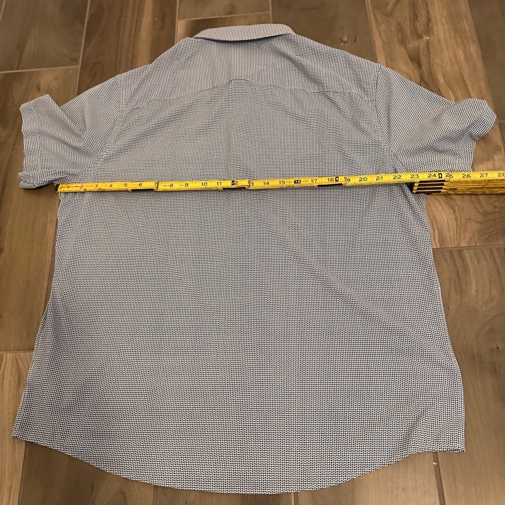 UNTUCKit Light Blue Patterned Button Down Shirt X… - image 4